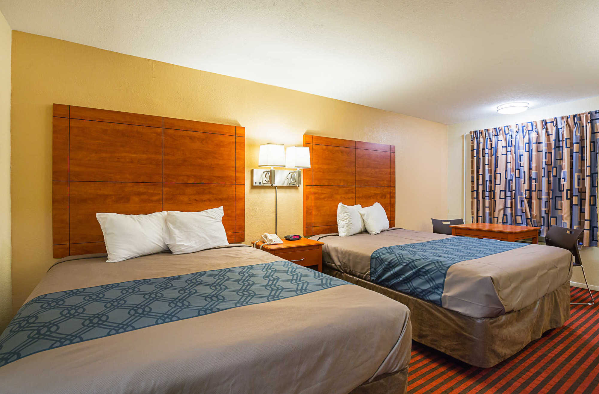 Econo Lodge Huntsville- University Area Room photo
